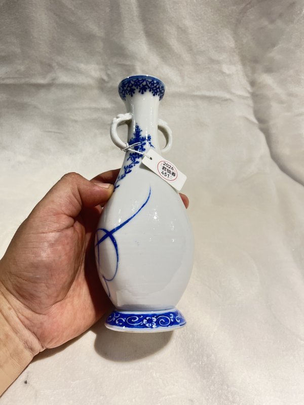青花花卉纹双耳瓶 - 图5