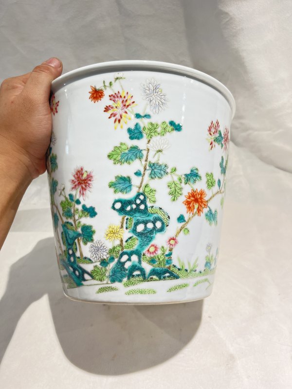 粉彩花卉纹缸 - 图5