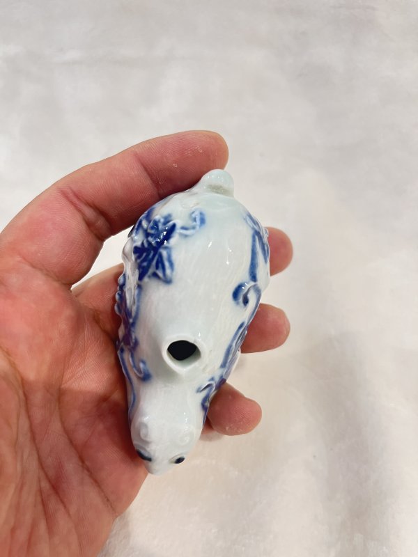 青花花卉纹鼠形砚滴 - 图9