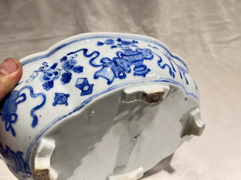 青花博古纹水仙盆 - 图9