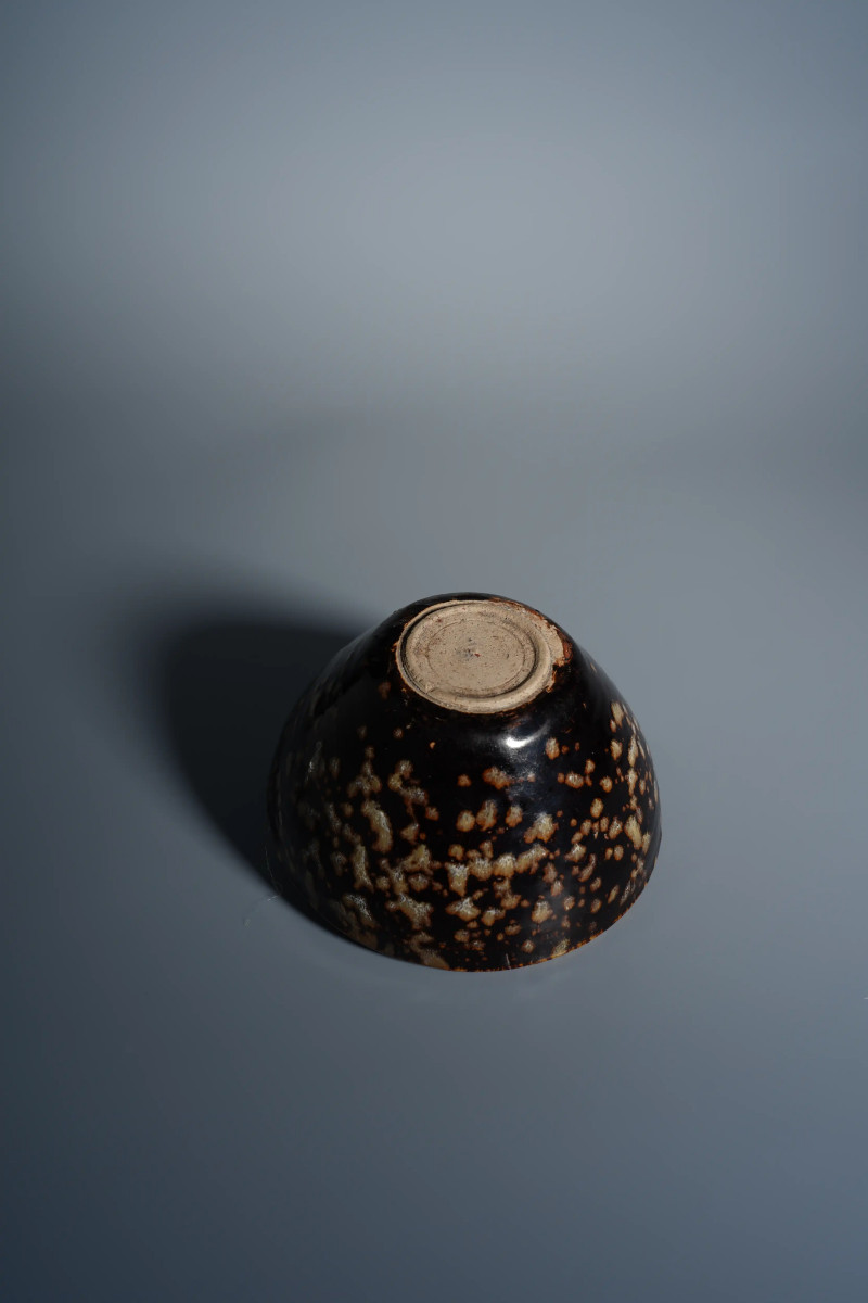 吉州窑玳瑁纹剪纸贴花盏 - 图3
