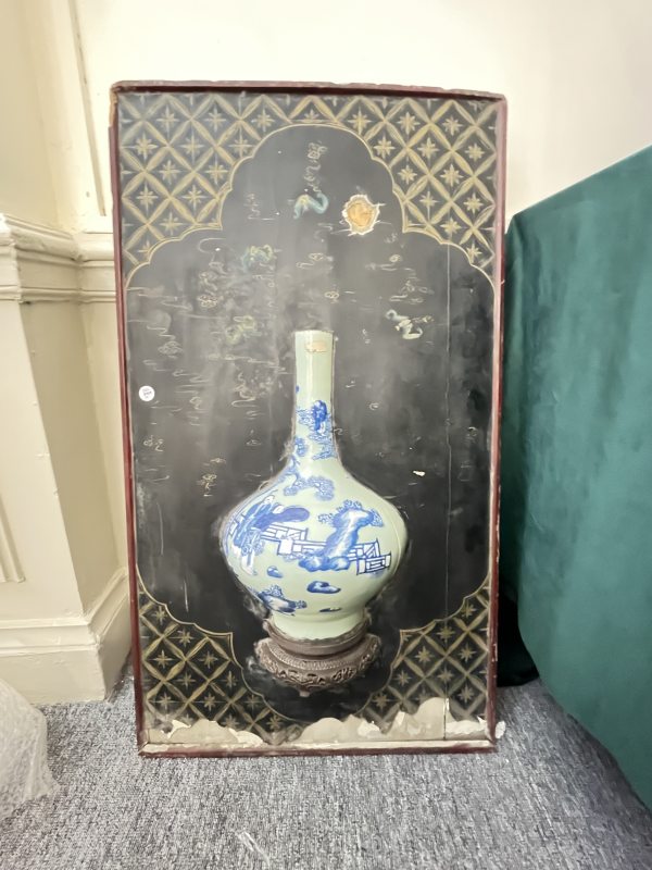 木胎黑漆青花人物纹壁瓶 - 图3