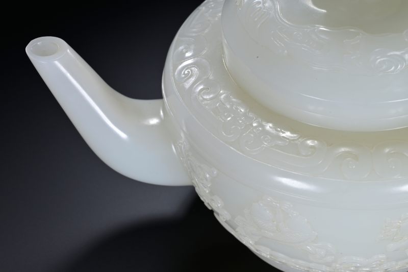 十九世纪 白玉佛八宝纹盘龙钮执壶 - 图6