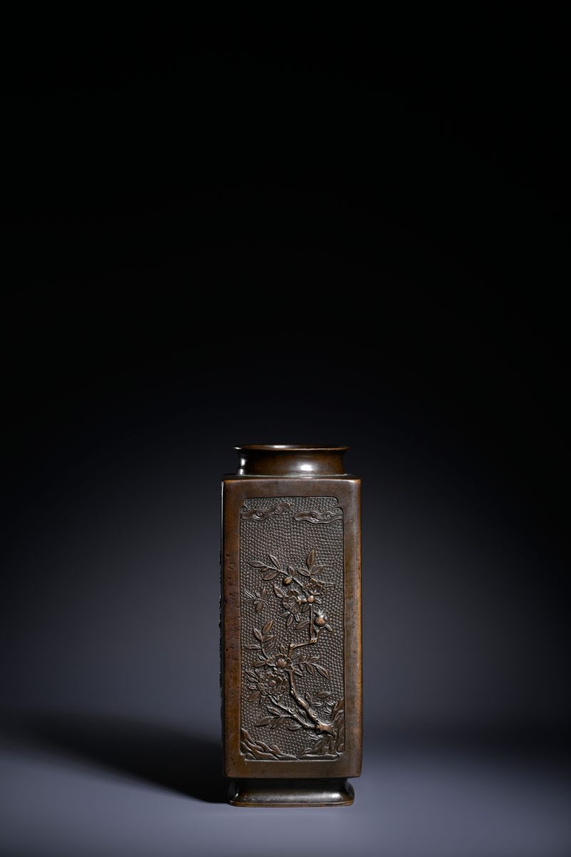 清早期 铜四季花卉图四方琮式瓶 - 图4
