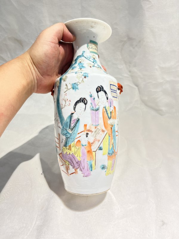 粉彩仕女纹瓶一对 - 图10