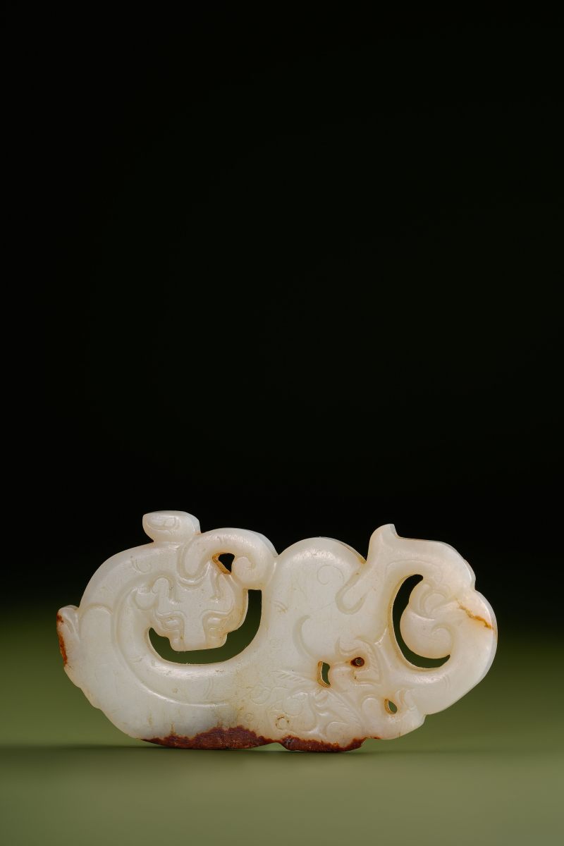 明 白玉透雕熊纹螭龙佩 - 图3