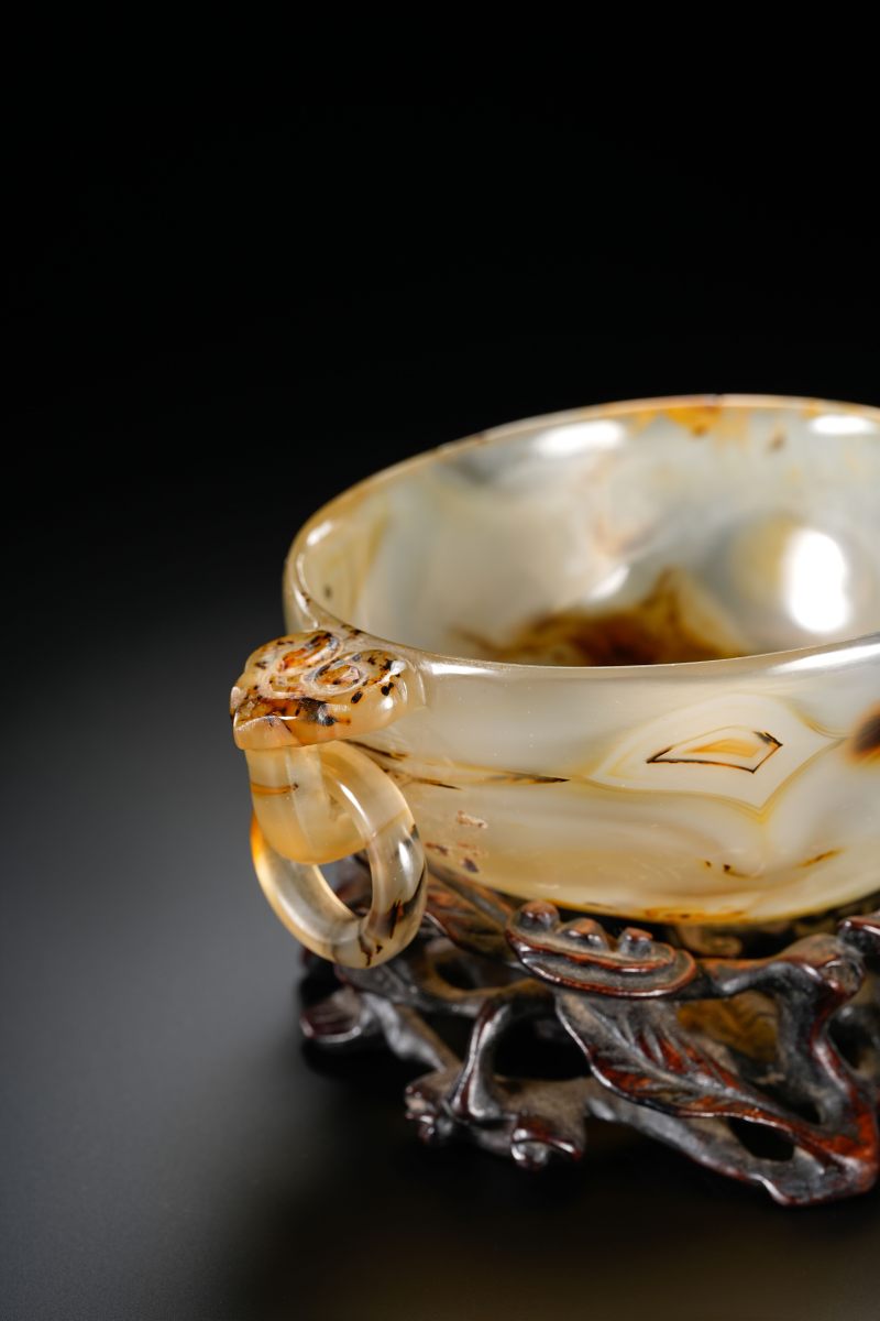 元 玛瑙如意耳活环杯 - 图5