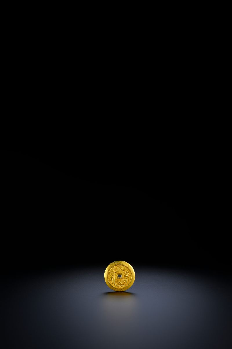 明 金锤蹀人物故事纹坠 - 图4