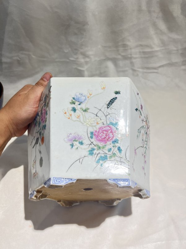 粉彩花鸟纹六方花盆 - 图5