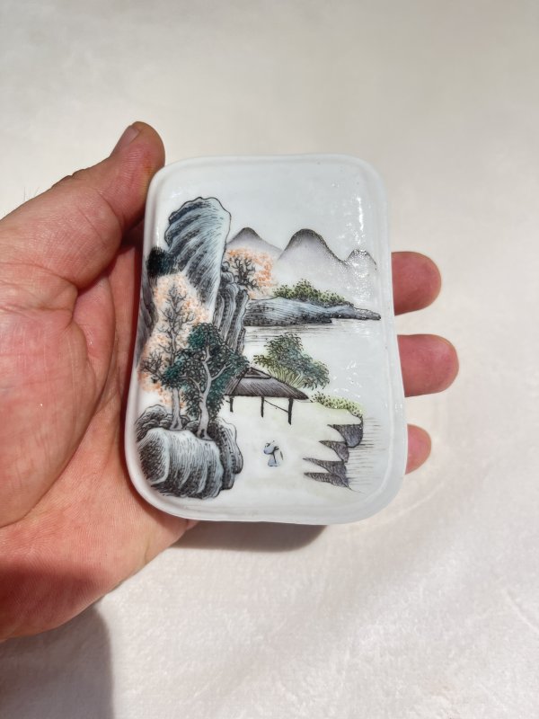 粉彩山水纹手砚 - 图4
