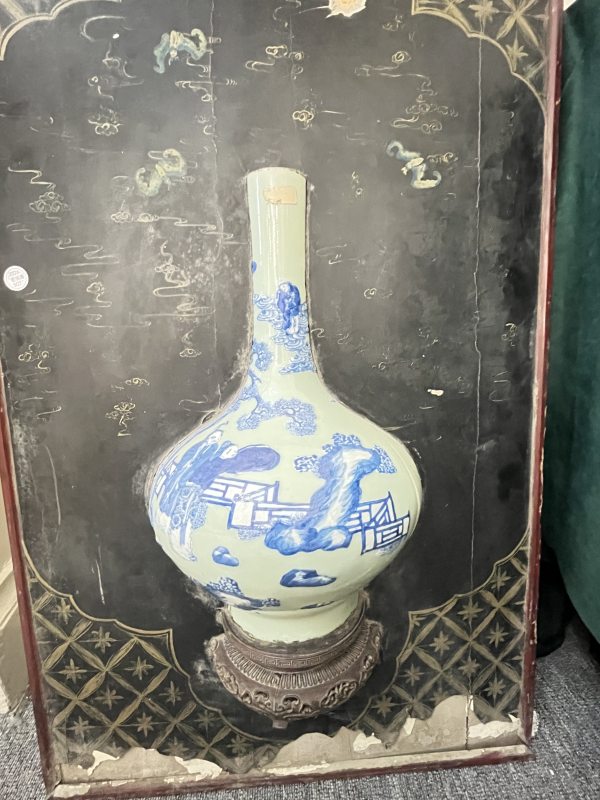 木胎黑漆青花人物纹壁瓶 - 图6