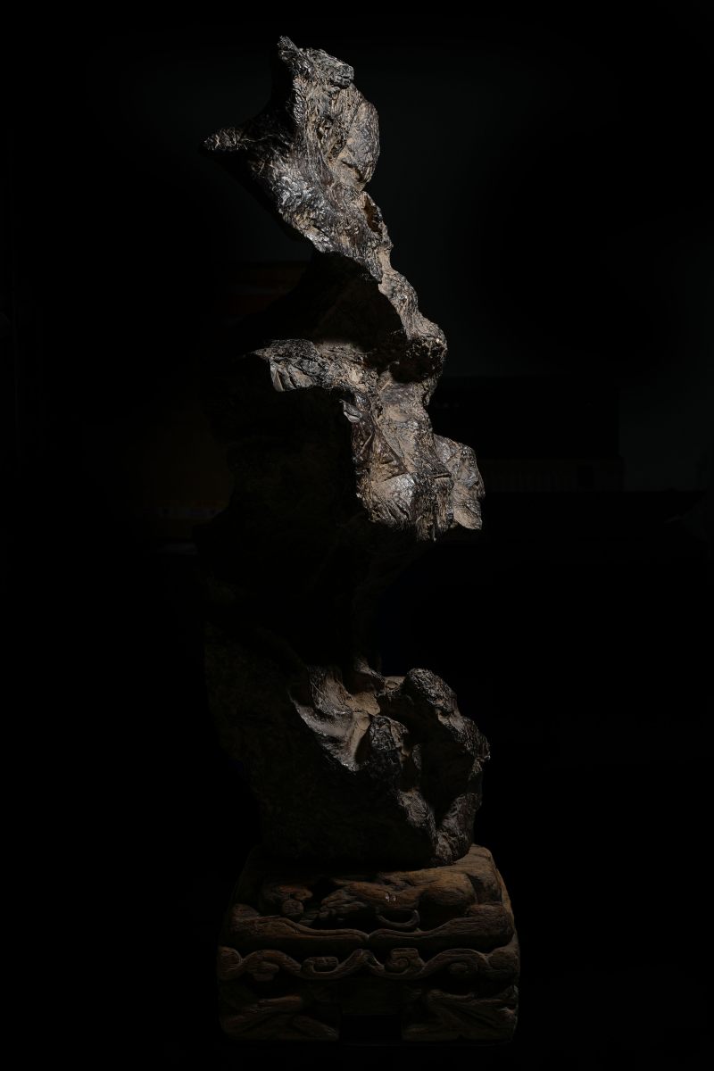 明 文碧峰铭灵璧石随形立峰 - 图7