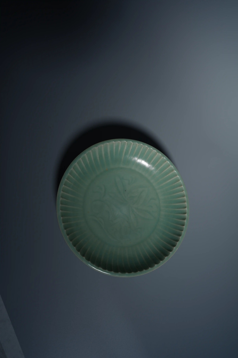 龙泉菊瓣盘 - 图2