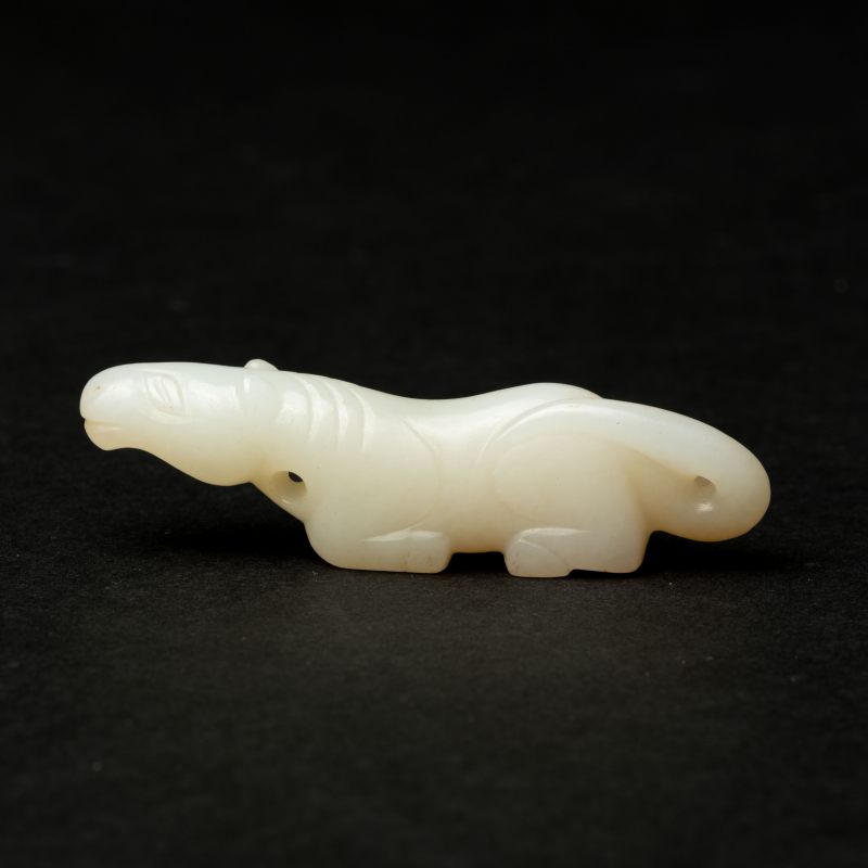    明 白玉瑞獸掛件