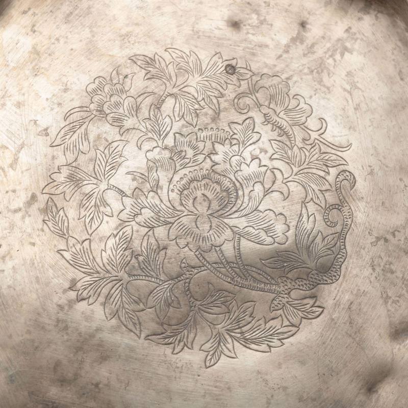   宋 鏨刻花卉紋六角銀盤 - 图5