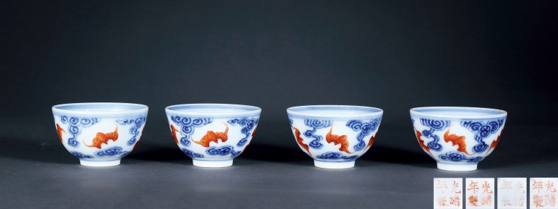 清晚期 青花矾红云蝠纹小杯四件 - 图2