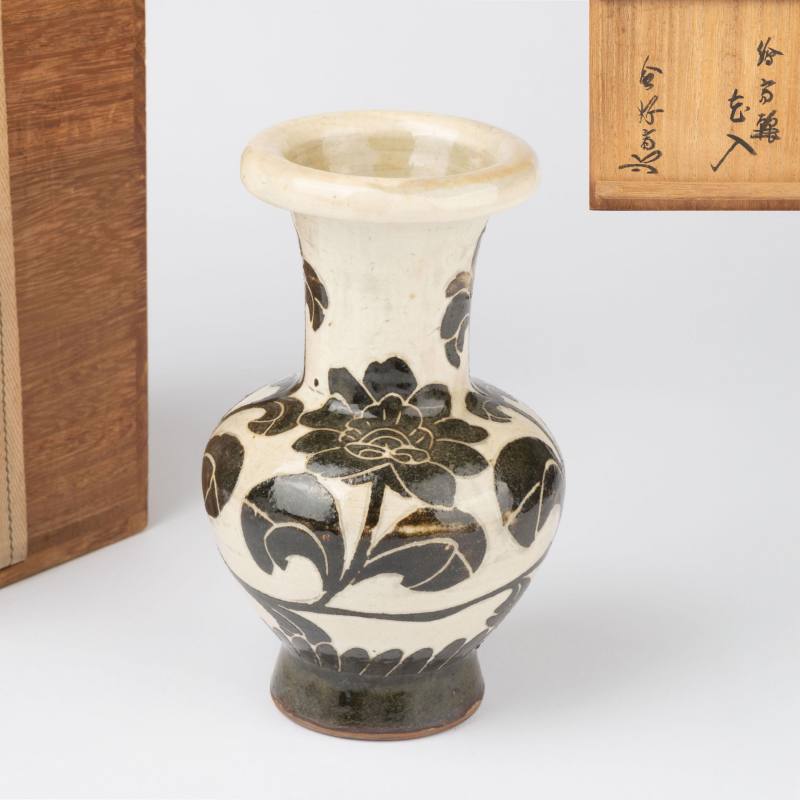    宋 磁州窯剔刻花翻口瓶