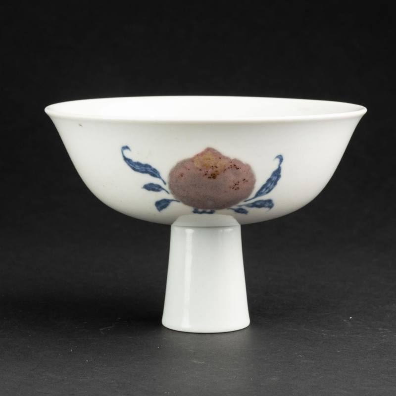    明 青花釉裡紅壽桃高足杯 - 图2