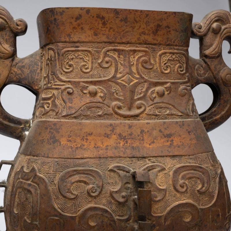    明 龍耳饕餮紋銅壺 - 图6