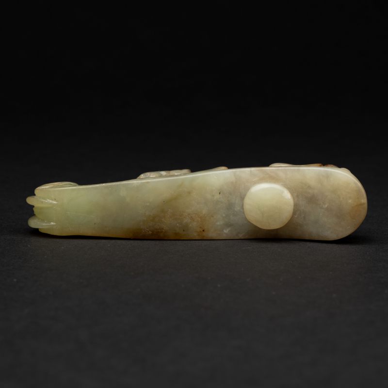    明 白玉紅沁蒼龍教子帶扣 - 图7