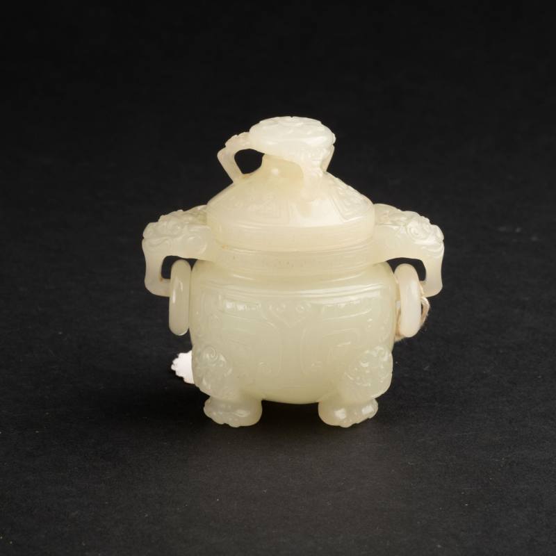    清　白玉蓋盒、饕餮紋三足蓋爐及饕餮紋蓋瓶 一組 - 图4