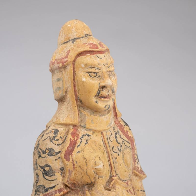    唐 黃釉加彩武人俑 - 图7