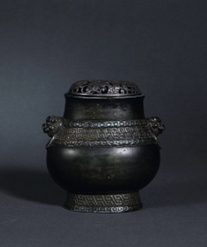 清乾隆 仿古铜釉铺首小尊