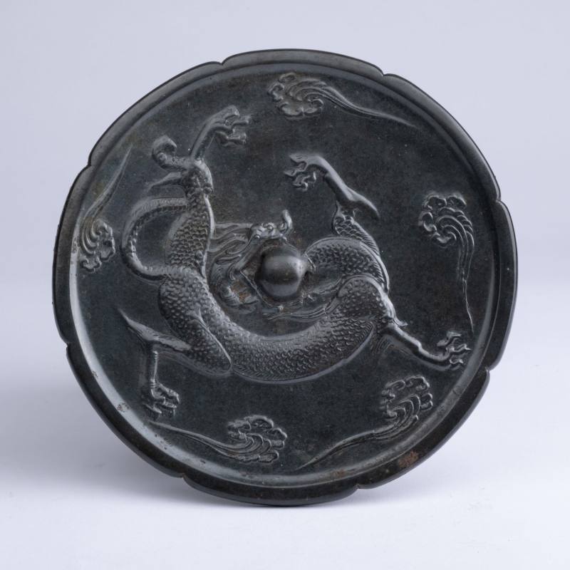    唐 單龍鏡