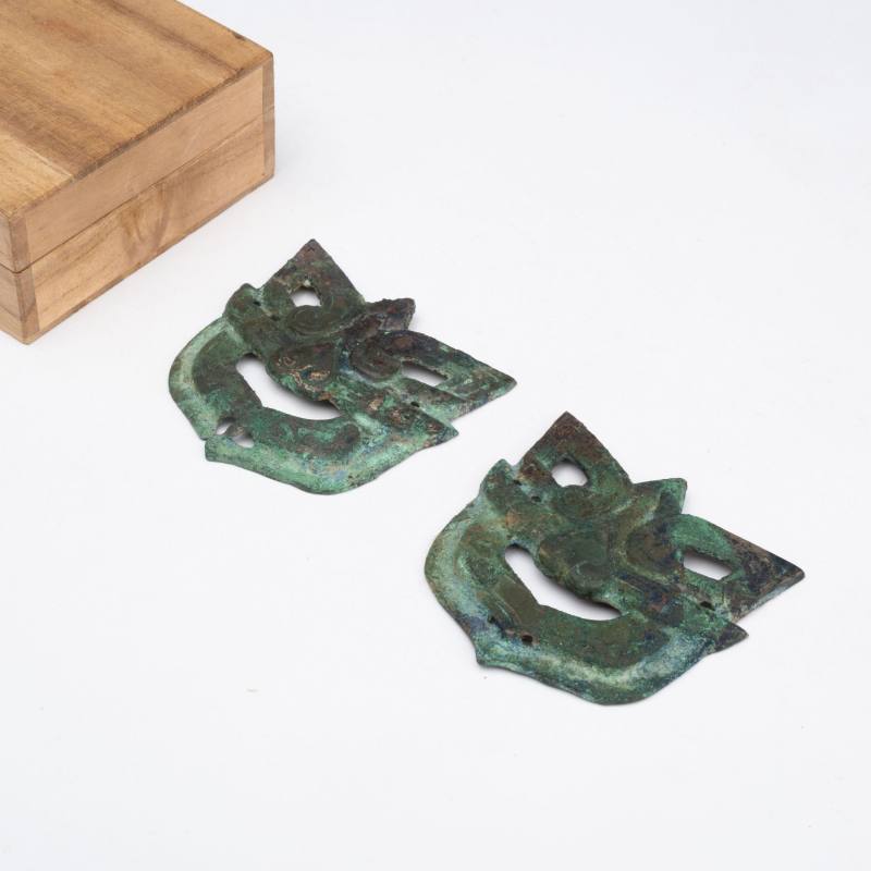    西周 獸面兩點