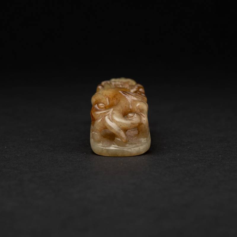    明 白玉紅沁蒼龍教子帶扣 - 图3