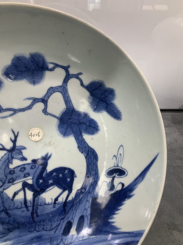 清乾隆青花松鹿灵芝纹大盘 - 图5