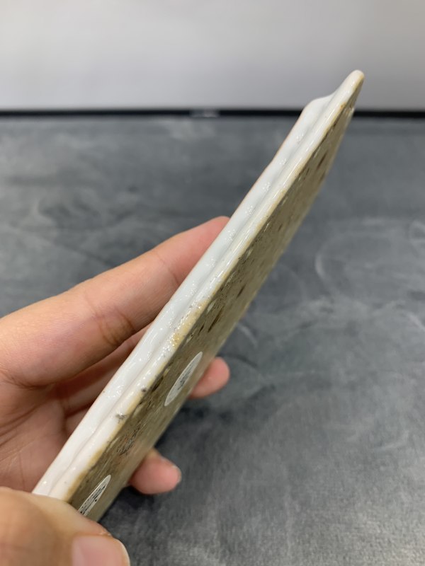 清晚期粉彩荷塘鸳鸯图瓷枕 - 图7