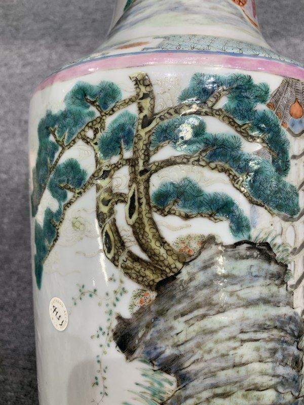 清晚期粉彩水漫金山人物故事纹棒槌瓶 - 图11