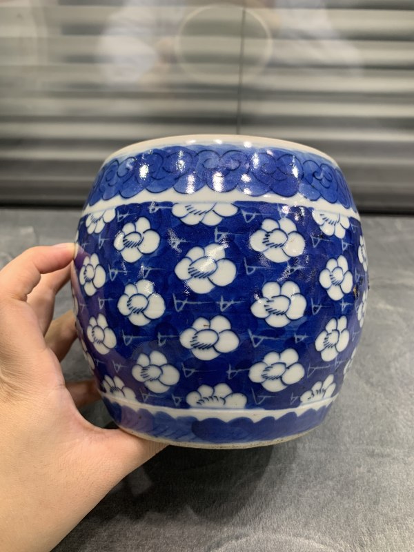 清晚期青花冰梅纹鼓形小缸 - 图4
