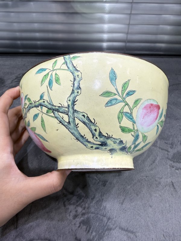 清晚期铜胎画珐琅过枝九桃纹大碗 - 图10