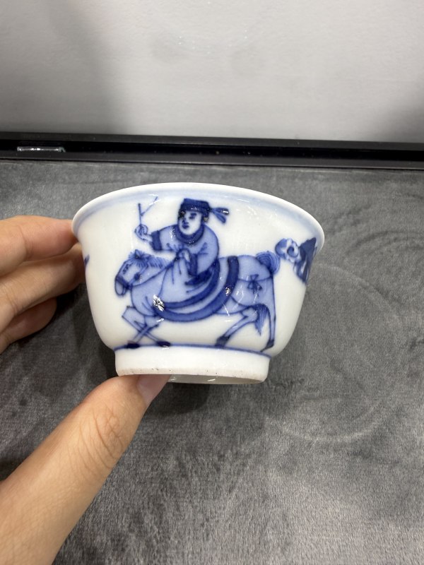 清康熙青花货郎图杯碟一套 - 图11