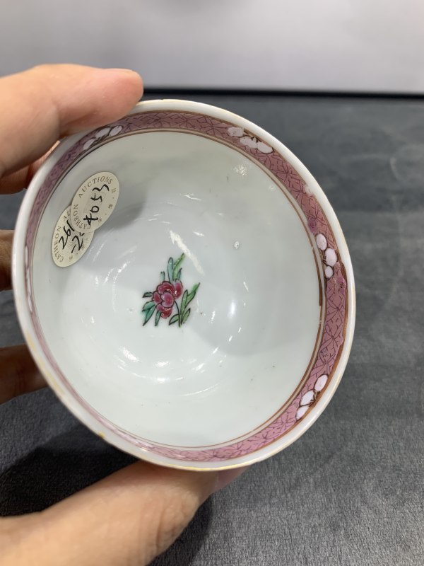清雍正粉彩安居乐业纹小杯 - 图10