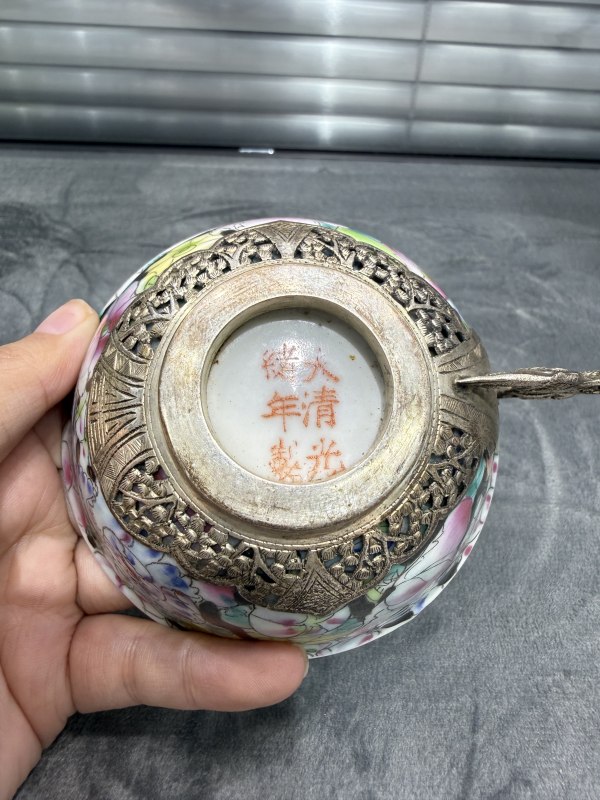 民国墨地百花不落地纹碗（带银匙、银把、银盘） - 图8