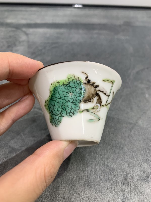 清晚期粉彩二甲传胪马蹄形小杯 - 图2