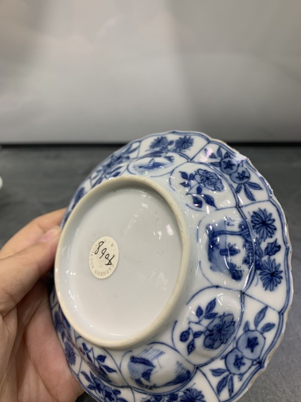 清康熙青花木兰秋狝纹花口小盘 - 图9