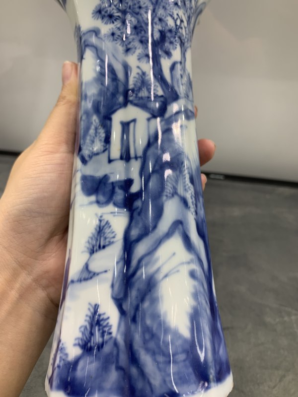 清康熙青花山水楼阁纹海棠形花觚 - 图11