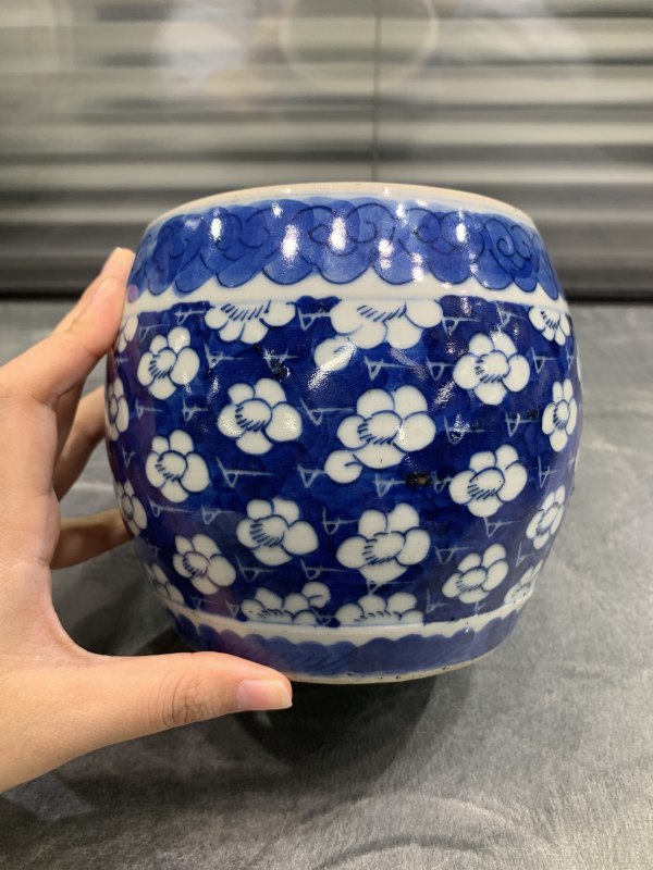 清晚期青花冰梅纹鼓形小缸 - 图2