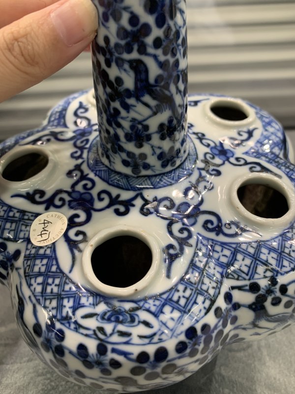清晚期青花访友图五孔花插 - 图8