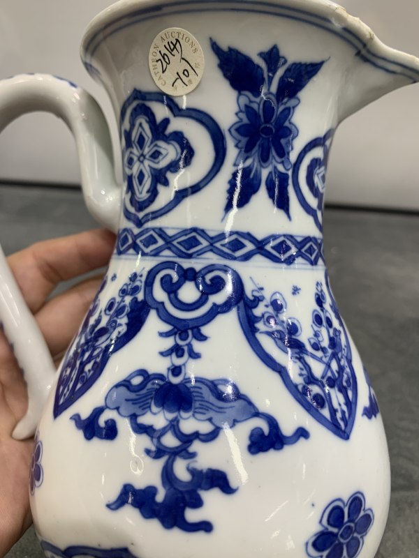 清康熙青花蝶恋花喜上眉梢纹花浇 - 图3
