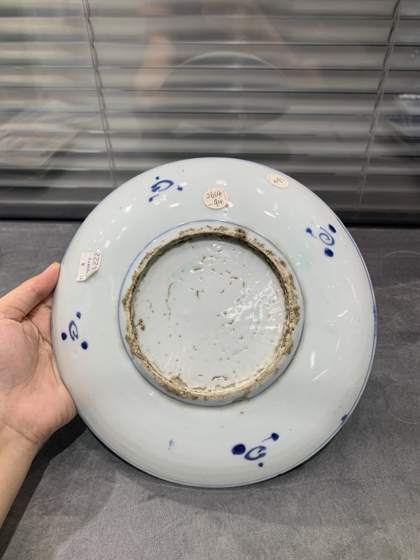 明天启青花釉里红城郭人物纹盘 - 图5