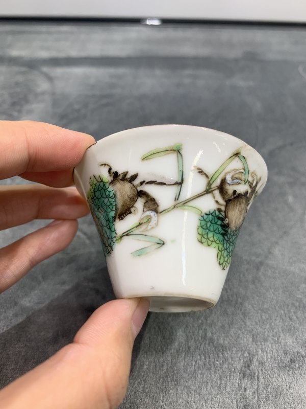 清晚期粉彩二甲传胪马蹄形小杯 - 图3