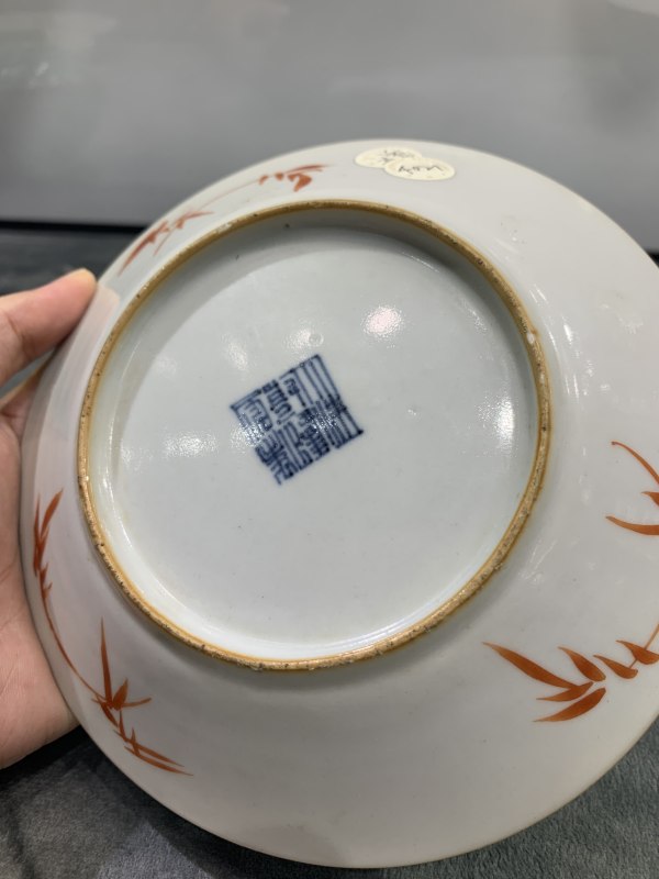 清乾隆秋葵绿地轧道粉彩折枝花卉纹盘 - 图6