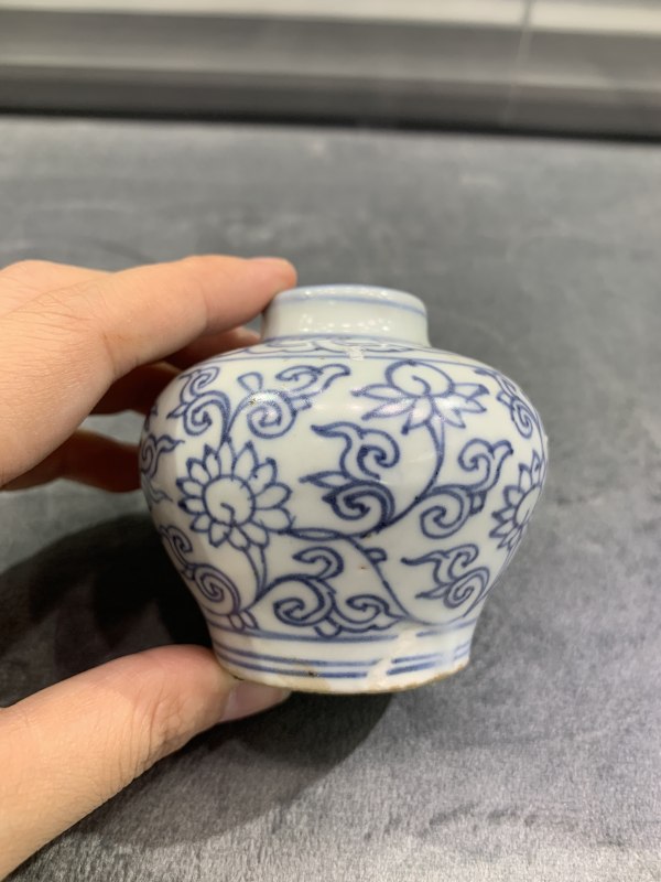 明中晚期青花淡描缠枝莲纹水盂 - 图2