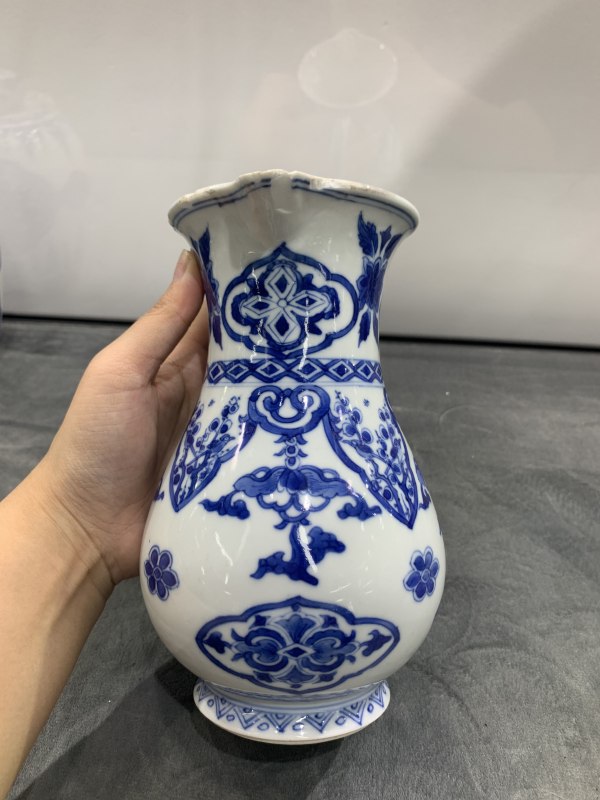 清康熙青花蝶恋花喜上眉梢纹花浇 - 图4
