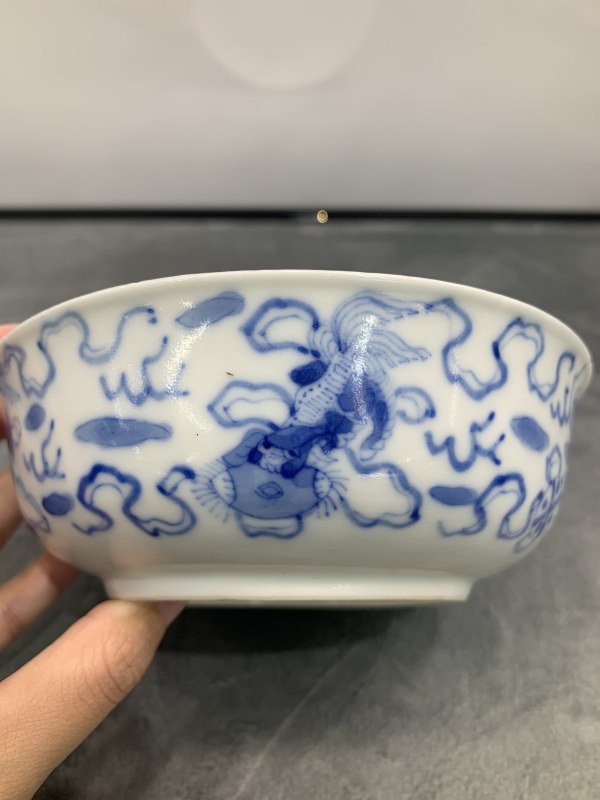 清晚期青花狮子滚绣球纹盖碗 - 图2